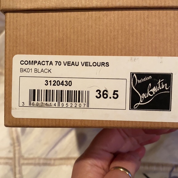 Christian Louboutin Suede Bootie size 36.5 - Picture 13 of 13